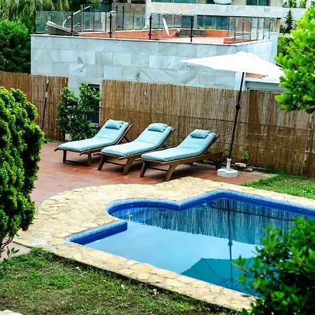 Villa El Riu Del Cel * Lloret de Mar